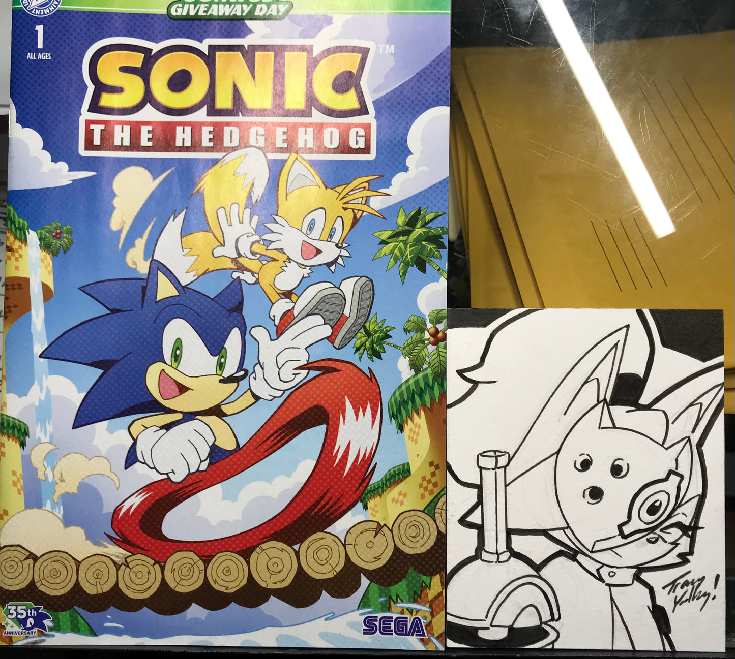 Whisper sketch card and comic set